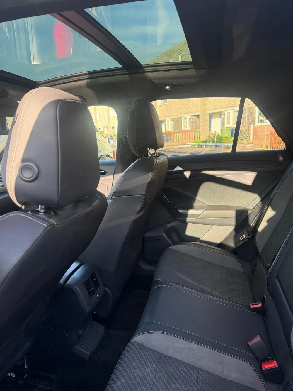 Volkswagen T-Roc 2.0 TSI 300pk 4Motion 7-DSG 2020 Zwart uit 2020, foto 7