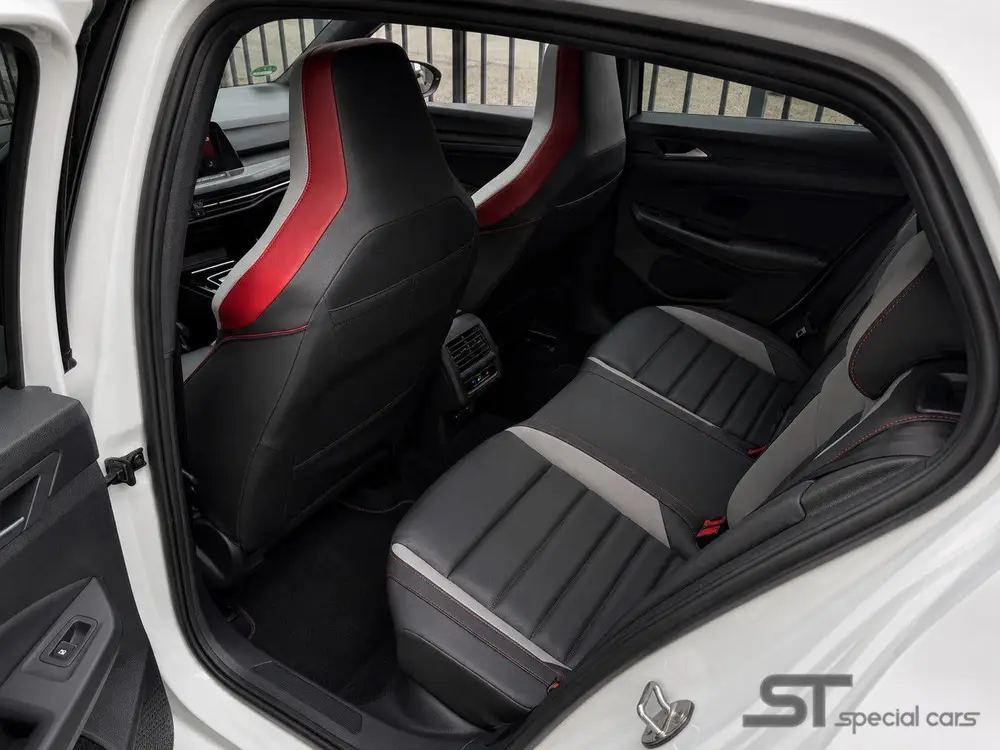 Volkswagen Golf 2.0 TSI GTI Clubsport|Pano|Leder|Akra uit 2024, foto 14