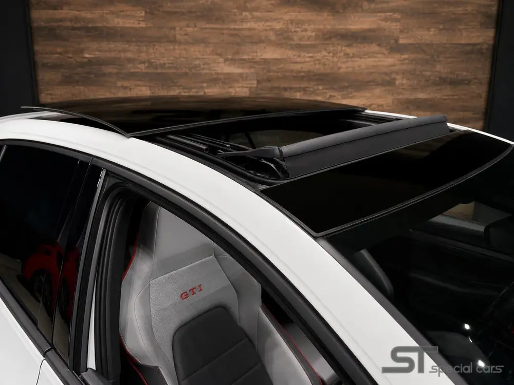 Volkswagen Golf 2.0 TSI GTI Clubsport|Pano|Leder|Akra uit 2024, foto 9