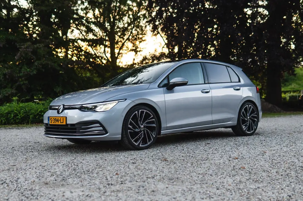 Volkswagen Golf DSG|Fabrieksgarantie|Panoramadak|GTI-velgen uit 2021