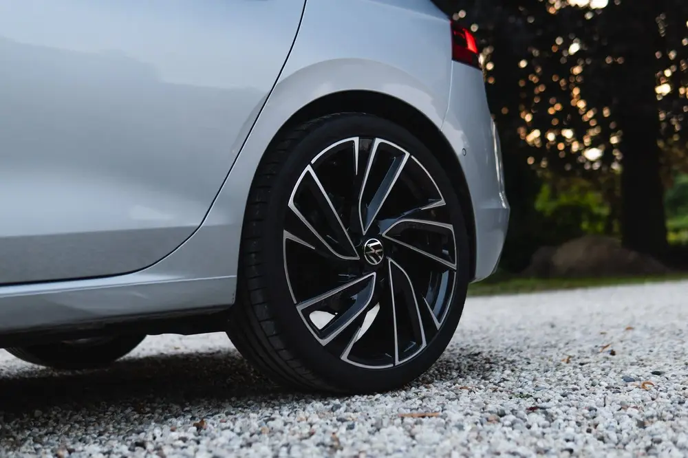Volkswagen Golf DSG|Fabrieksgarantie|Panoramadak|GTI-velgen uit 2021, foto 4
