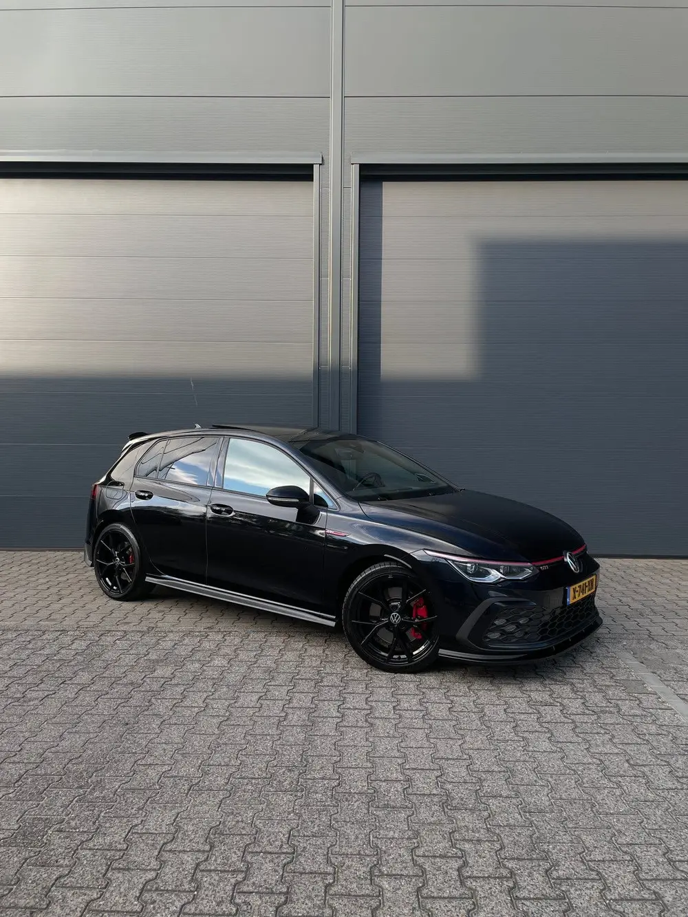 Volkswagen Golf 2.0 TSI 7-DSG 2021 Zwart uit 2021, foto 7