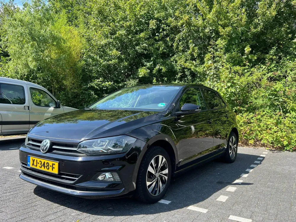 Volkswagen Polo 1.0 TSI 95pk 2019 Zwart CarPlay comfortline uit 2019