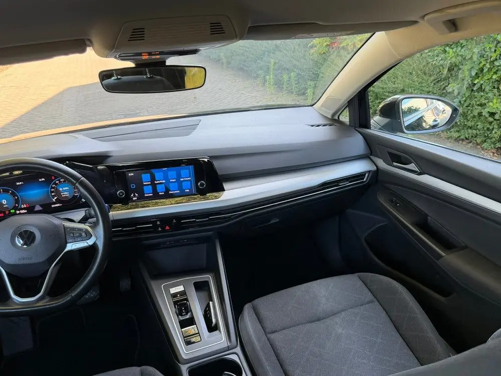 Volkswagen Golf 2.0 TDI 150pk 7-DSG 2020 Zwart uit 2020, foto 10