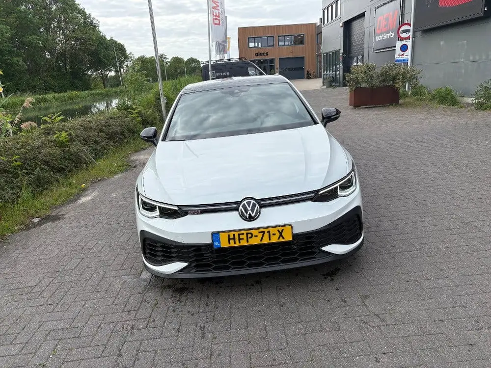 Volkswagen Golf 2.0 TSI OPF 221KW Dsg7 2022 Wit uit 2022, foto 2