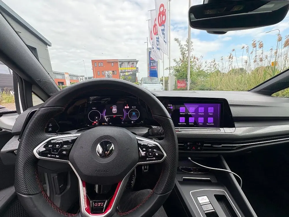Volkswagen Golf 2.0 TSI OPF 221KW Dsg7 2022 Wit uit 2022, foto 6