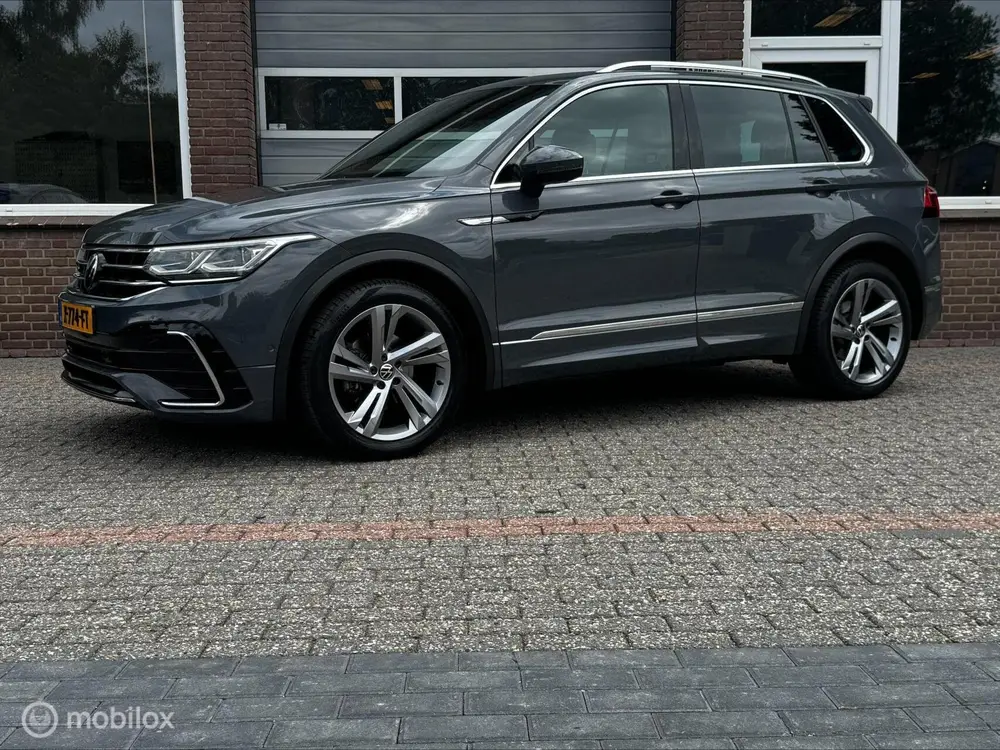 Volkswagen Tiguan 1.5 TSI R LINE DSG PANO/CAMERA/LED/ECC uit 2023