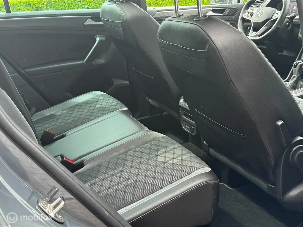 Volkswagen Tiguan 1.5 TSI R LINE DSG PANO/CAMERA/LED/ECC uit 2023, foto 13