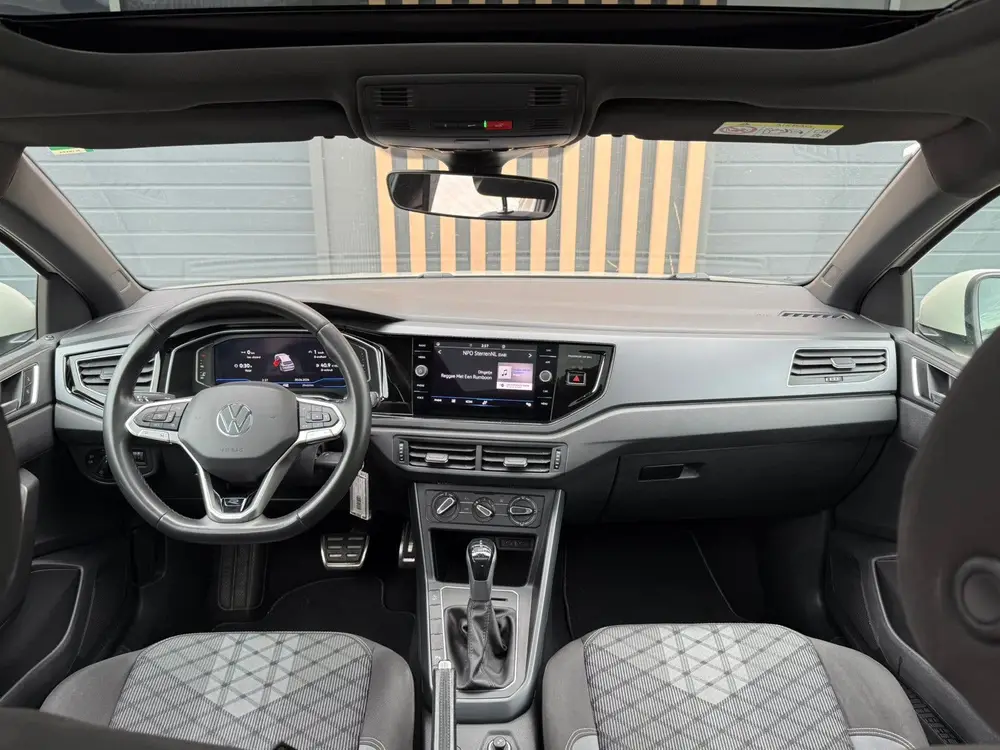 Volkswagen Taigo R-Line 1.0 TSI 110PK / PANO / DSG / VOL uit 2023, foto 12