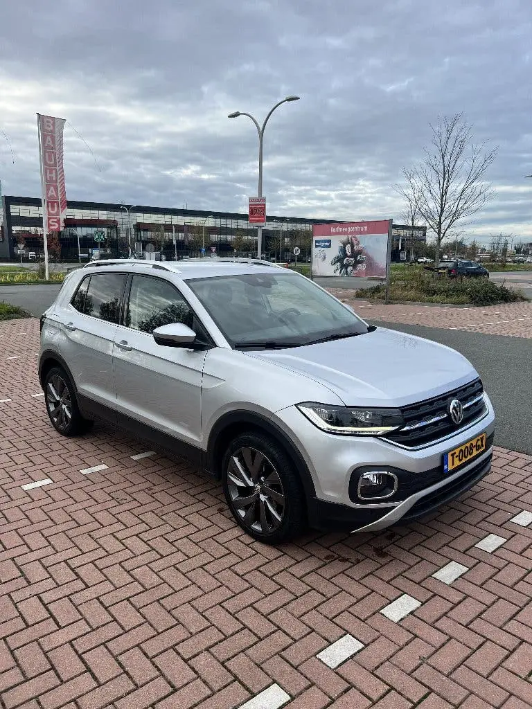 Volkswagen T-Cross Financial lease | Volkswagen T-Cross 1.0 TSI 115pk 7-DSG uit 2019