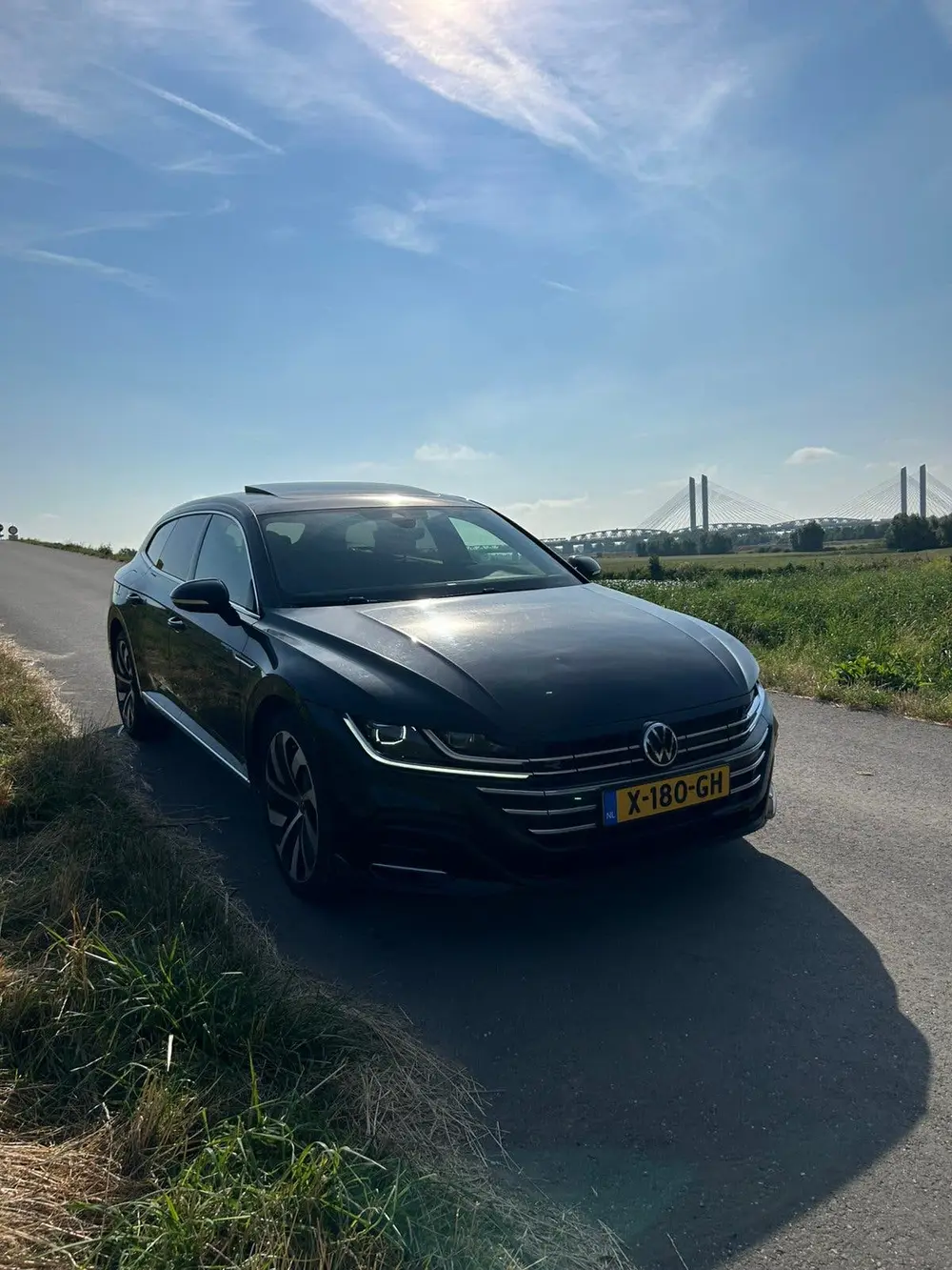 Volkswagen Arteon Shooting Brake Arteon 1.4 Ehybrid 218pk 6-DSG 2022 Zwart uit 2022, foto 3