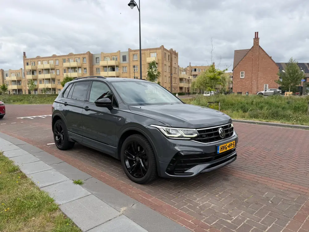 Volkswagen Tiguan 1.4 TSI Ehybrid 245pk DSG 2021 Grijs | BTW uit 2021