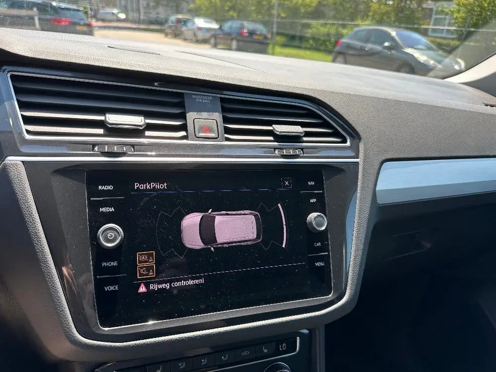 Volkswagen Tiguan 1.5 TSI | Comfortline Trekhaak LED CarPlay uit 2019, foto 14