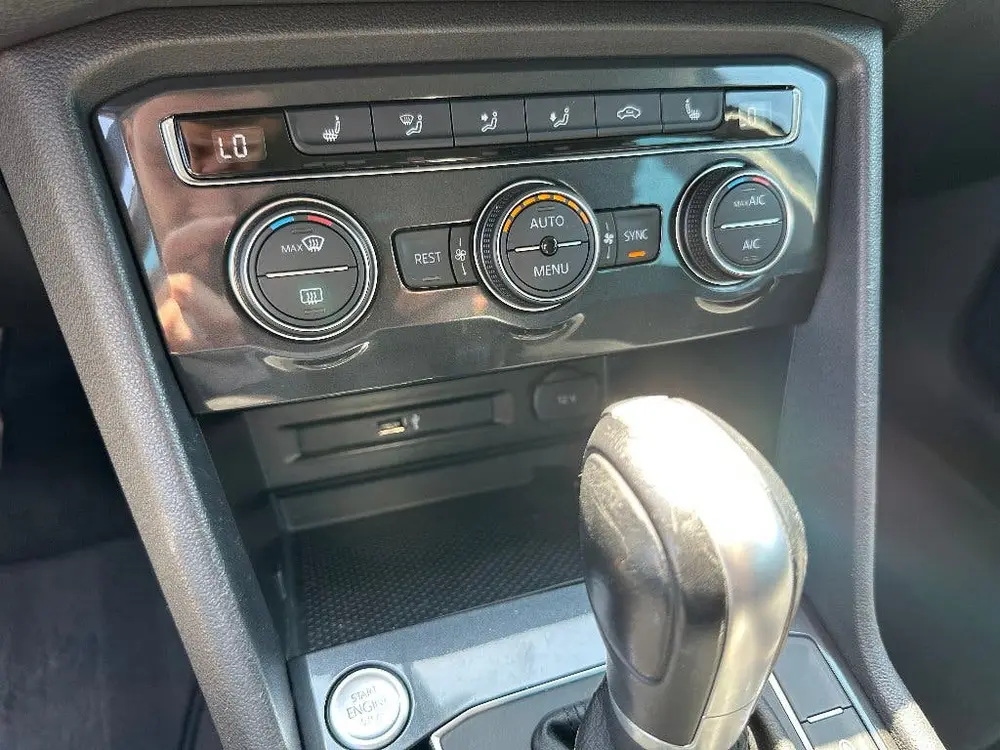 Volkswagen Tiguan 1.5 TSI | Comfortline Trekhaak LED CarPlay uit 2019, foto 15