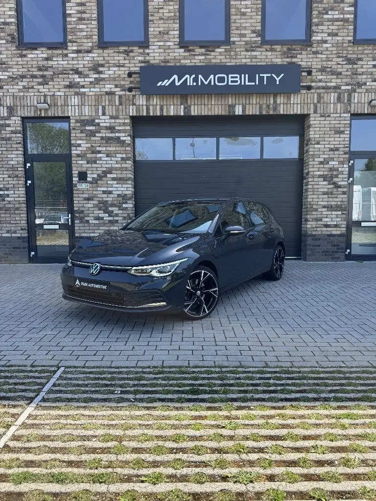 Volkswagen Golf 8 1.4 eHybrid DSG | Virtual Cockpit | 19inch uit 2021