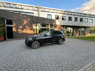 BMW X5 45e M-Sport | 22" | Pano | HUD | 360 | Garantie 2026 uit 2021