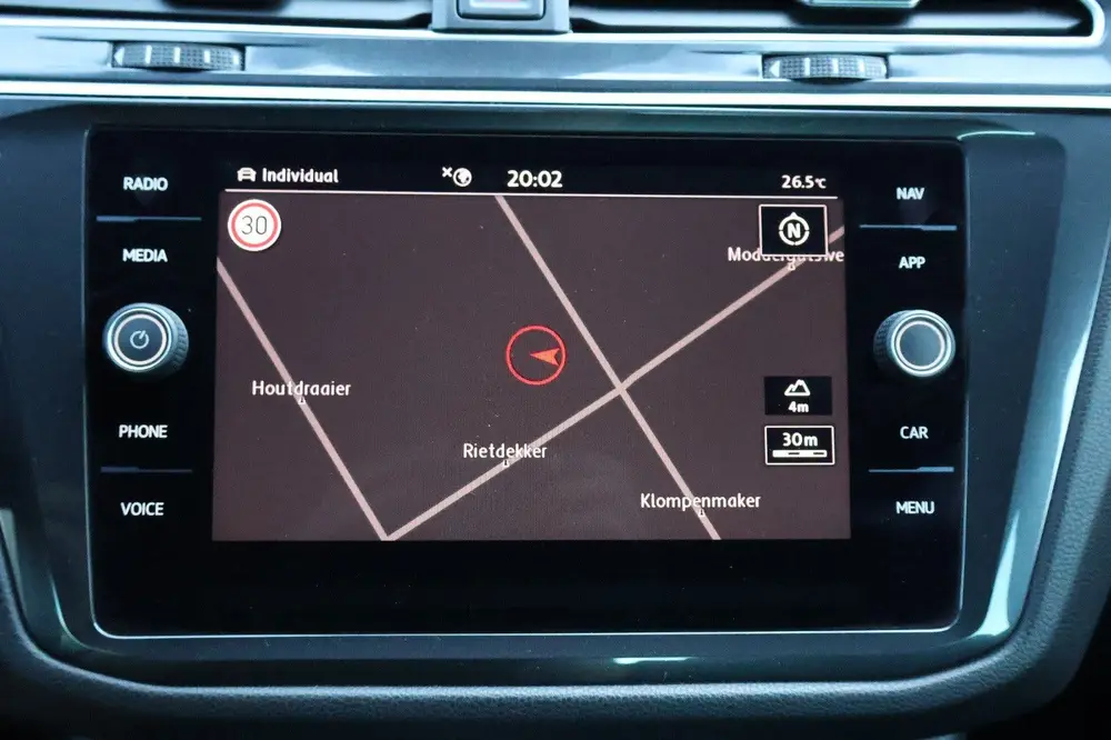 Volkswagen Tiguan 1.5 TSI R-line ACC I Pano I Apple Carplay uit 2019, foto 17