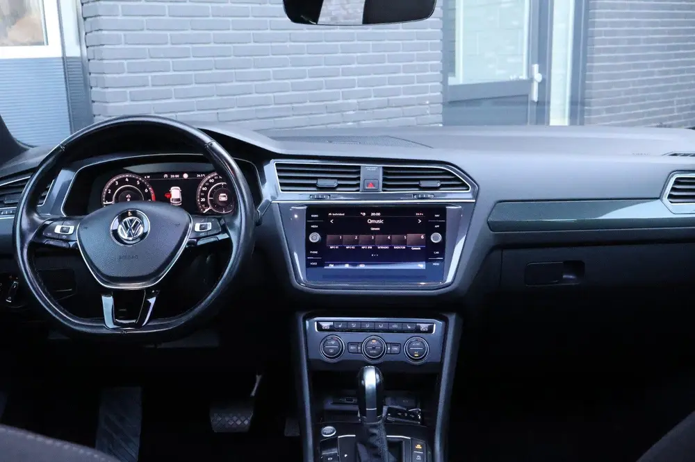 Volkswagen Tiguan 1.5 TSI R-line ACC I Pano I Apple Carplay uit 2019, foto 9