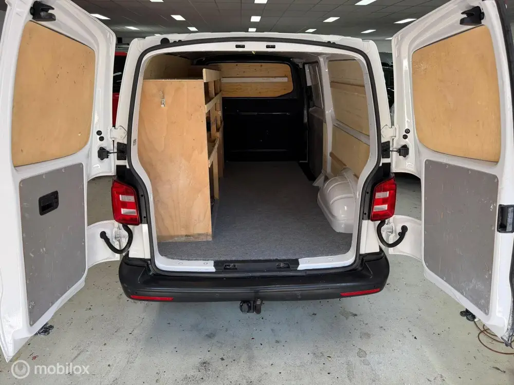Volkswagen Transporter 2.0 TDI L2H1 Airco Cruise Navi uit 2019, foto 10