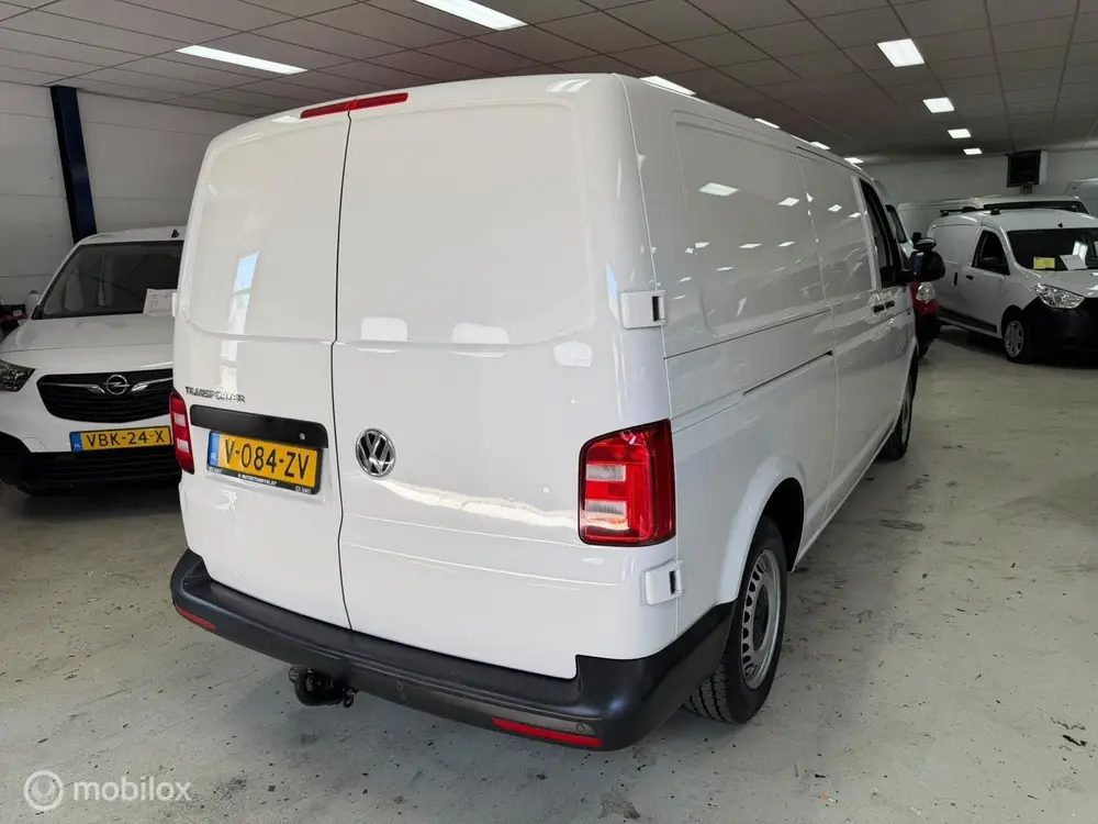 Volkswagen Transporter 2.0 TDI L2H1 Airco Cruise Navi uit 2019, foto 3