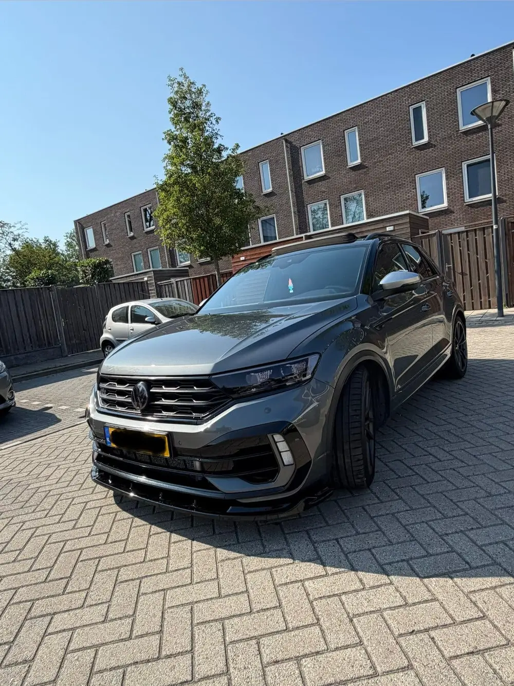 Volkswagen T-Roc R 2.0 TSI 4 Motion / Akra/ Pano/Leder uit 2020, foto 2