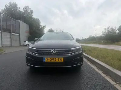 Volkswagen Passat Variant Passat 1.4 TSI Phev 218pk 6-DSG 2021 Zwart uit 2021