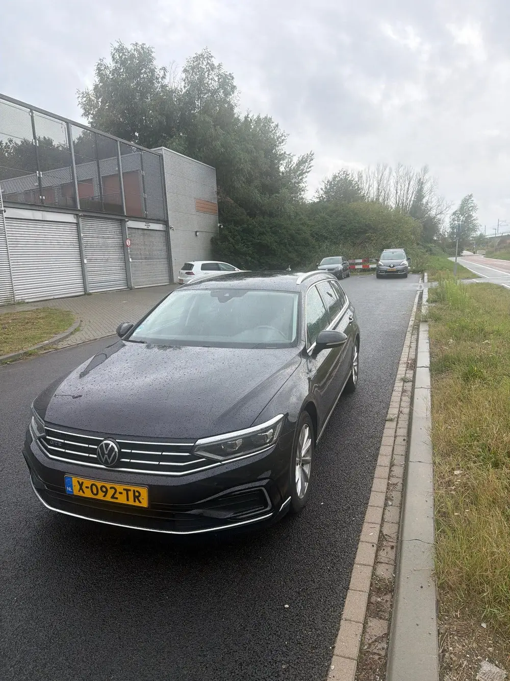 Volkswagen Passat Variant Passat 1.4 TSI Phev 218pk 6-DSG 2021 Zwart uit 2021, foto 2