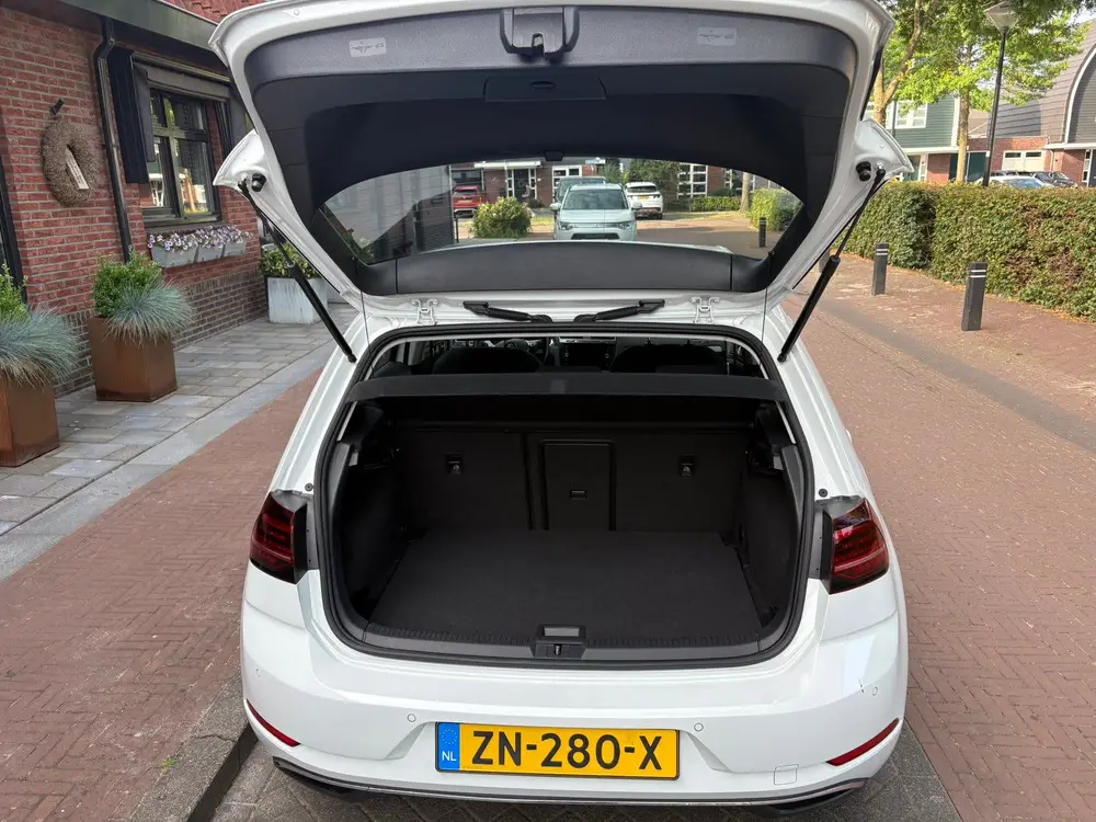 Volkswagen Golf VII Golf 1.0 TSI Business Edition 115pk 5D 2019 Wit uit 2019, foto 17