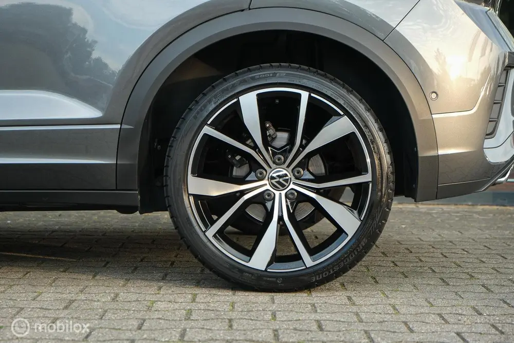Volkswagen T-Roc 1.5 TSI R-Line | Pano | IQLed | 19 Inch | A uit 2022, foto 15