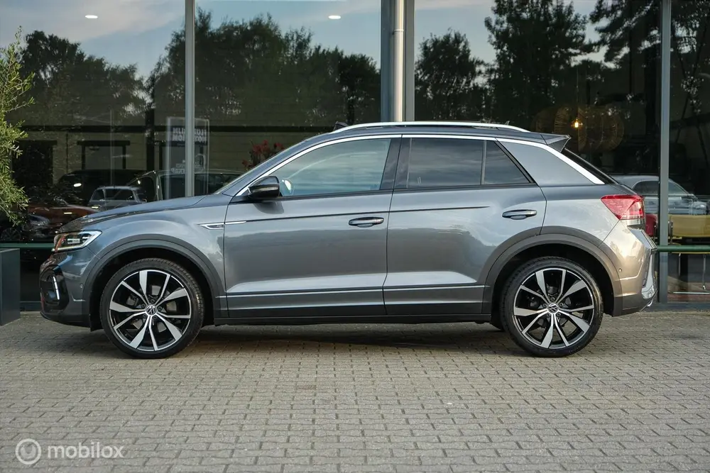 Volkswagen T-Roc 1.5 TSI R-Line | Pano | IQLed | 19 Inch | A uit 2022, foto 3