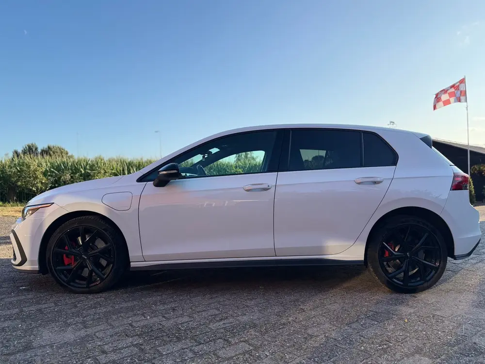 Volkswagen Golf 1.4 Ehybrid 204pk DSG 2021 Wit uit 2021, foto 2