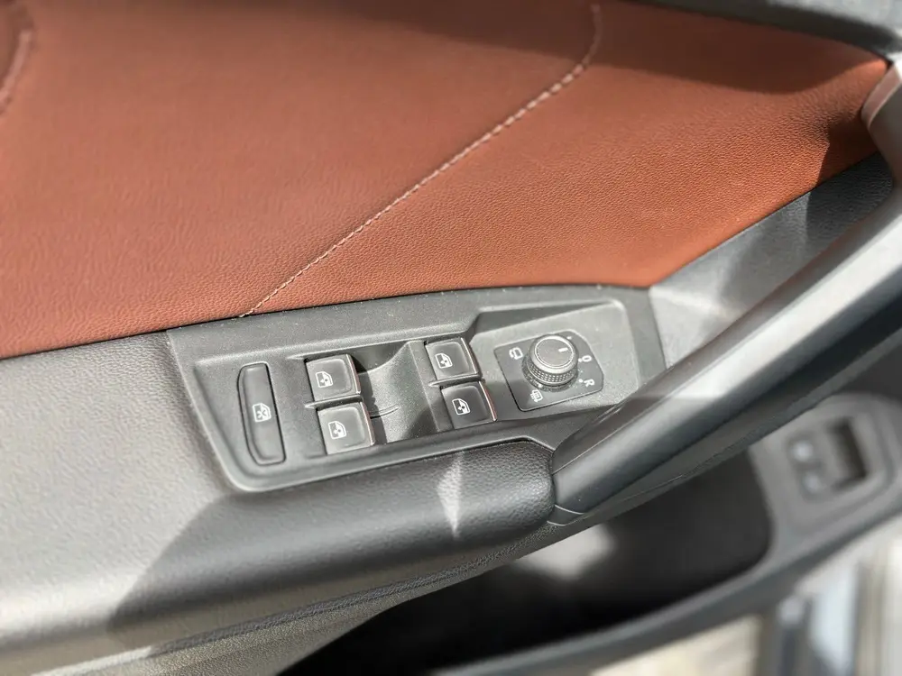 Volkswagen Tiguan 1.4 TSI Ehybrid 150pk DSG 2021 Grijs uit 2021, foto 19