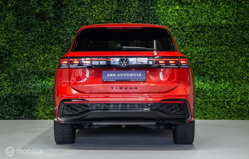Volkswagen Tiguan 1.5 eHybrid R-Line|Leer|Trekh.|NL|IQ Light uit 2024, foto 4