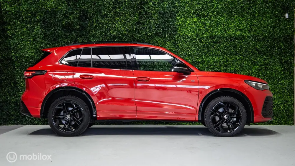 Volkswagen Tiguan 1.5 eHybrid R-Line|Leer|Trekh.|NL|IQ Light uit 2024, foto 6