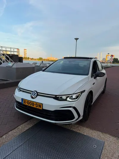 Volkswagen Golf 1.5 Etsi 131pk 7-DSG 2022 Wit uit 2022