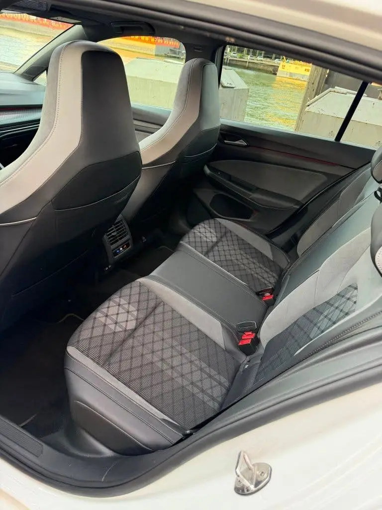 Volkswagen Golf 1.5 Etsi 131pk 7-DSG 2022 Wit uit 2022, foto 13