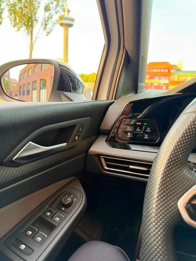 Volkswagen Golf 1.5 Etsi 131pk 7-DSG 2022 Wit uit 2022, foto 19