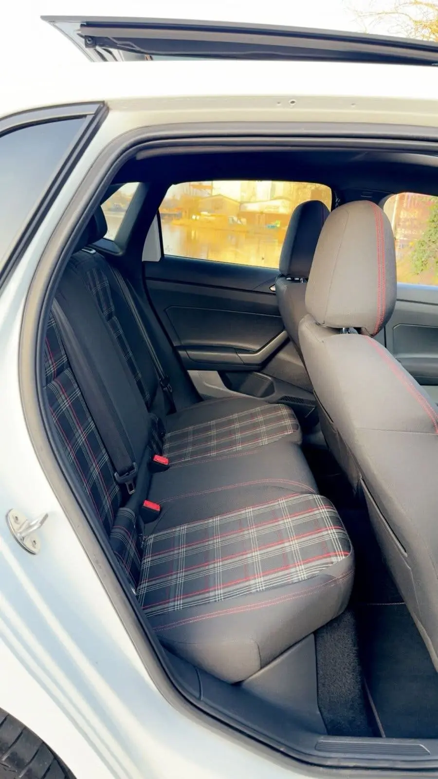 Volkswagen Polo 2.0 TSI 200pk 6-DSG 2019 Wit uit 2019, foto 9
