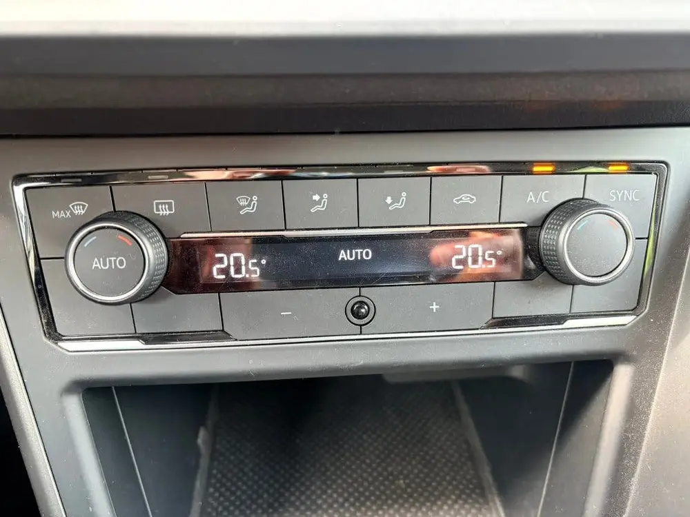 Volkswagen Polo 1.0 TSI Comfort Business Aut. airco PDC V+A uit 2020, foto 7