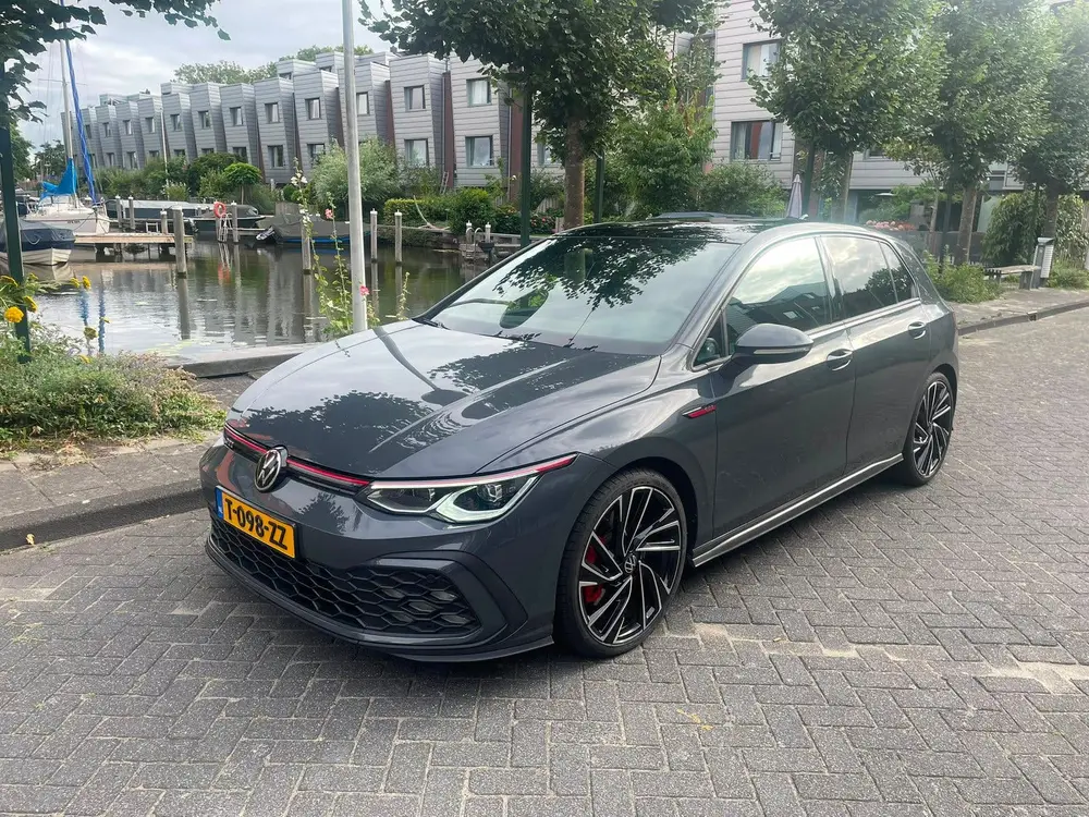 Volkswagen Golf 8 GTI, Moonstone Grey, Dealer onderhouden. uit 2021, foto 2