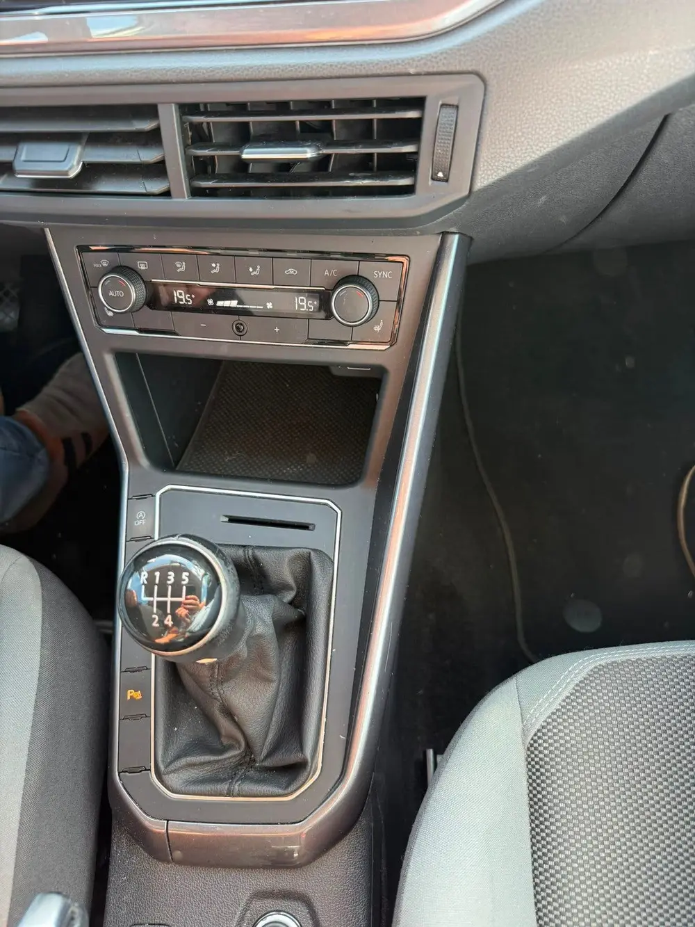 Volkswagen Polo 1.0 TSI 95pk Highline 2019 Wit Navi Airco uit 2019, foto 10