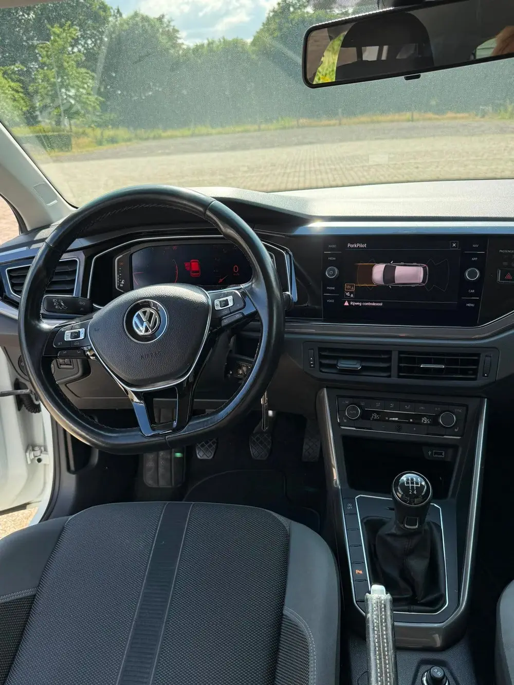 Volkswagen Polo 1.0 TSI 95pk Highline 2019 Wit Navi Airco uit 2019, foto 9