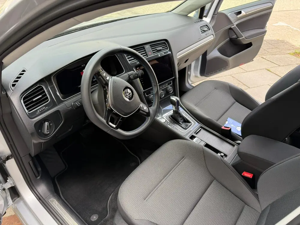 Volkswagen Golf VII Golf E-golf 11.xxx KM (als nieuw) uit 2019, foto 13
