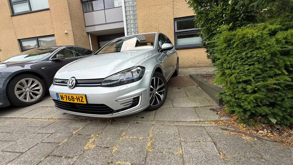 Volkswagen Golf VII Golf E-golf 11.xxx KM (als nieuw) uit 2019, foto 2