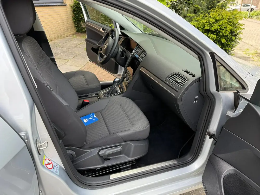 Volkswagen Golf VII Golf E-golf 11.xxx KM (als nieuw) uit 2019, foto 9