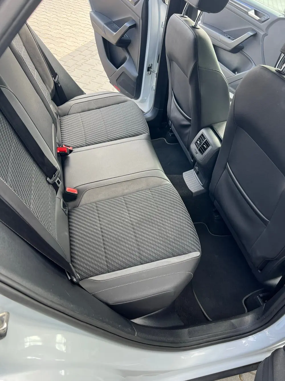 Volkswagen T-Roc 2.0 TSI 190pk 4Motion 7-DSG 2019 Wit uit 2019, foto 4