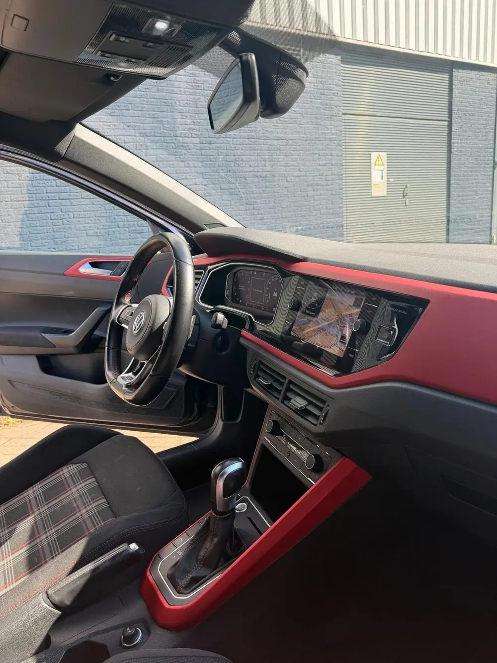 Volkswagen Polo 2.0 TSI 200pk 6-DSG 2020 Zwart uit 2020, foto 3