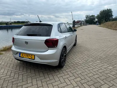 Volkswagen Polo 1.0 TSI 95pk 2019 Grijs uit 2019