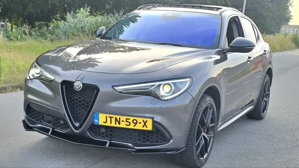Alfa Romeo Stelvio 2.0 280pk AT AWD 2019 Grijs uit 2019