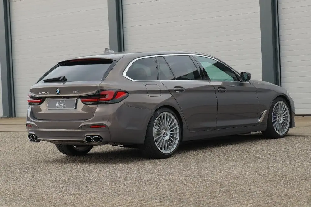 BMW B5 Touring Performance Brakes Champagne Quartz uit 2019, foto 10